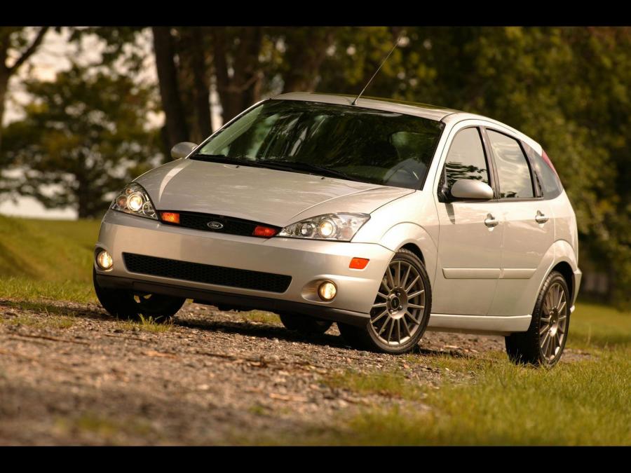  Ford Focus SVT 2004 года  (фото 7 из 8)